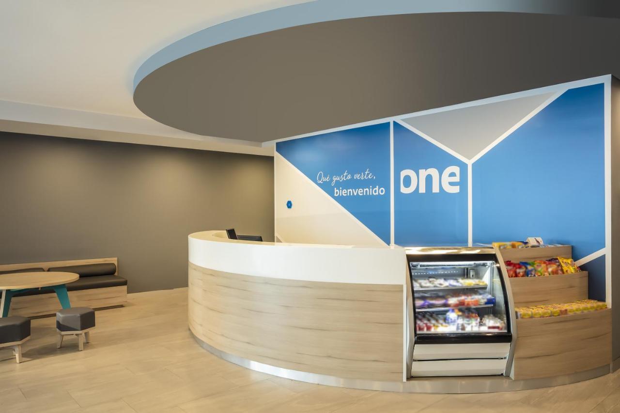 Отель One Monterrey Tecnologico Экстерьер фото