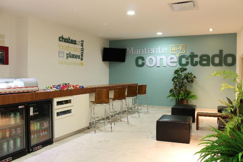 Отель One Monterrey Tecnologico Экстерьер фото